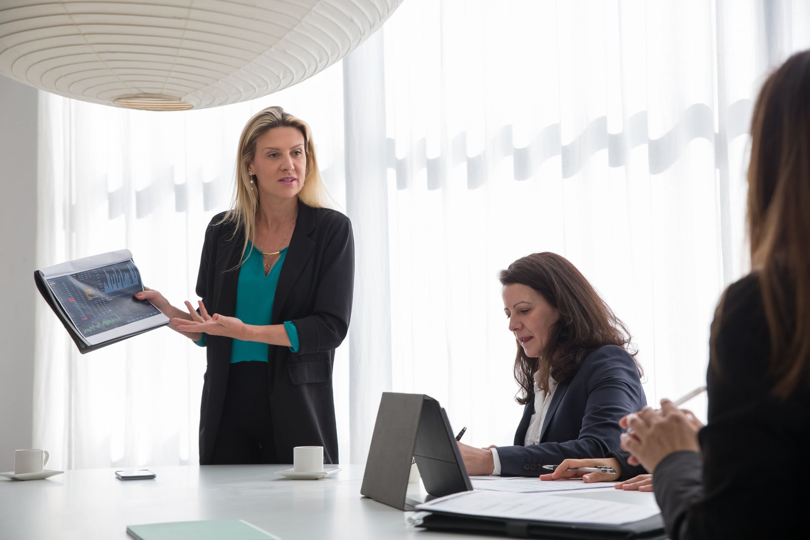 Why A8N Marketing: CEO Connexions Stands Apart in the Marketing Landscape